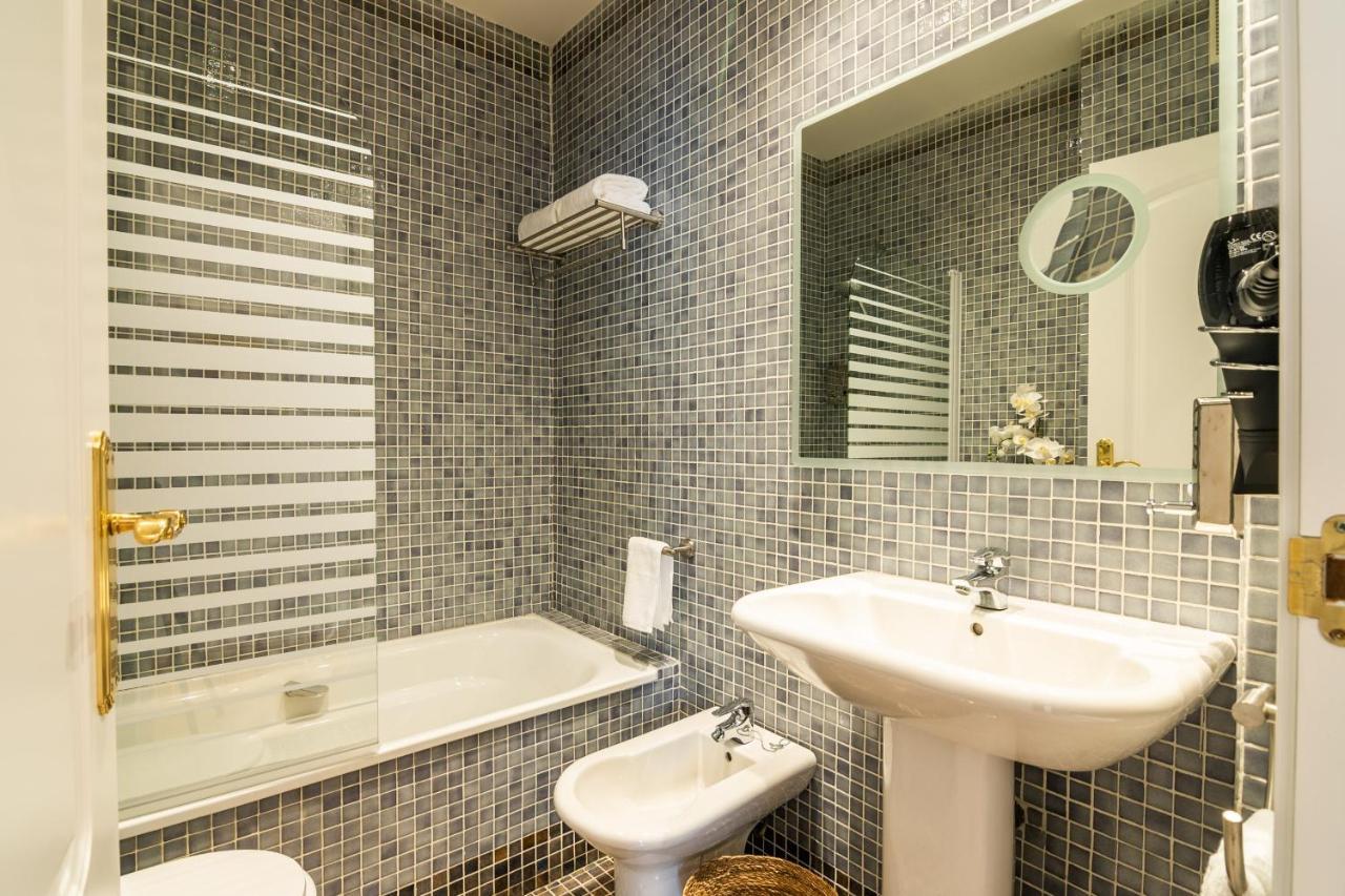 Tuguest Isabel La Catolica Apartment Гранада Екстер'єр фото